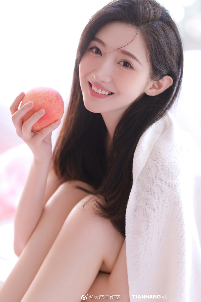 微博美女：青岛约拍志 - 请大数据把我推送给所有喜欢水蜜桃的女孩♀️：@爱心网友李亚萱 