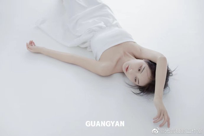 微博美女：奏响慢节与漫不经心☁️