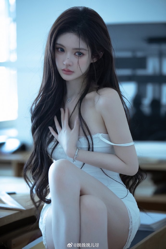 微博美女：画室 